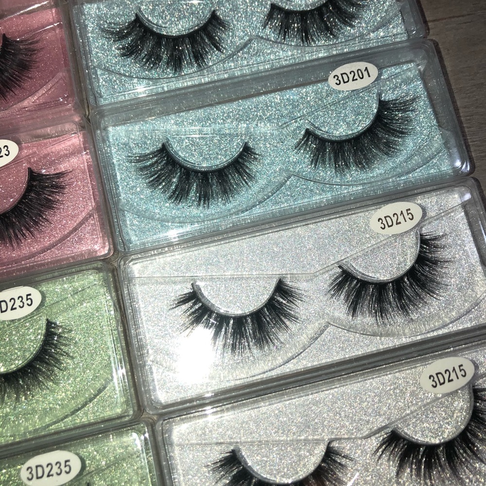 Lash Bundle - Picture 7 of 7